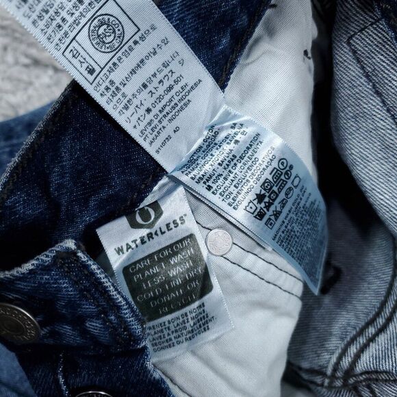 Levi's Premium 501 Original Dark Wash Blue Ripped Distressed Size 27x30 Revolve - Picture 8 of 12